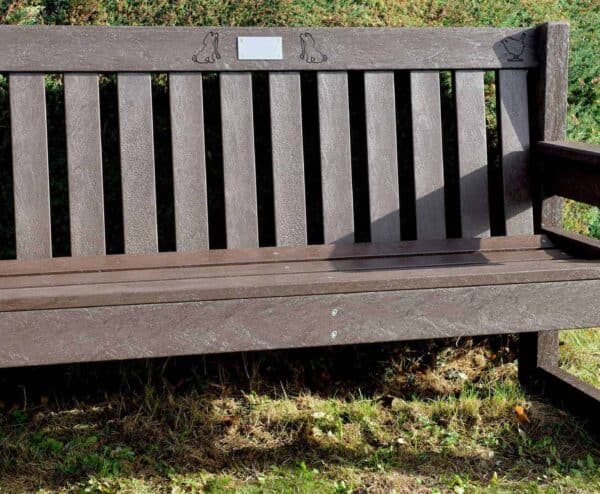 Commemorative Dale with Plaque & Engraving