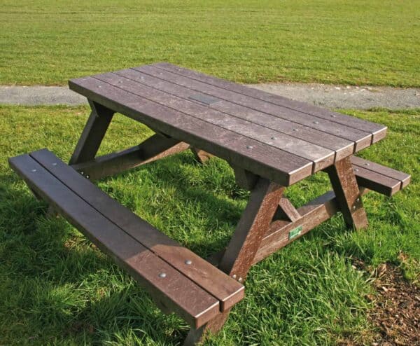 commemorative springbank picnic table made from recycled plastic waste