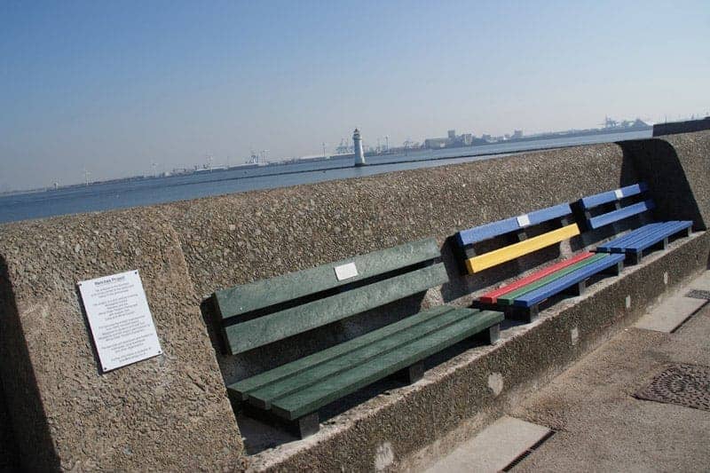 Recycled plastic waste profiles make benches
