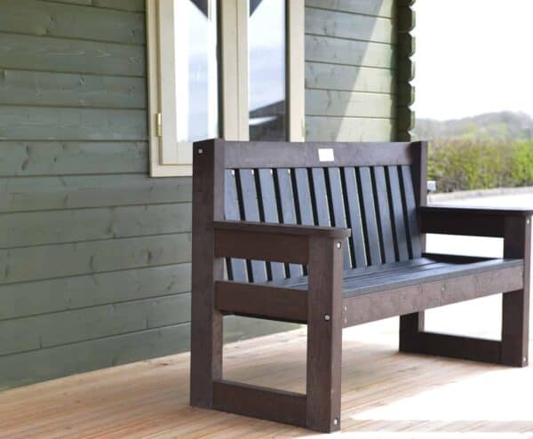 TDP's Dale bench made from recycled plastic