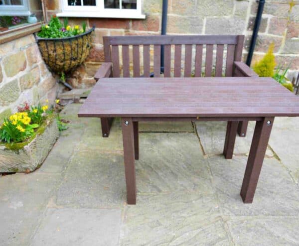 Recycled plastic garden furniture set