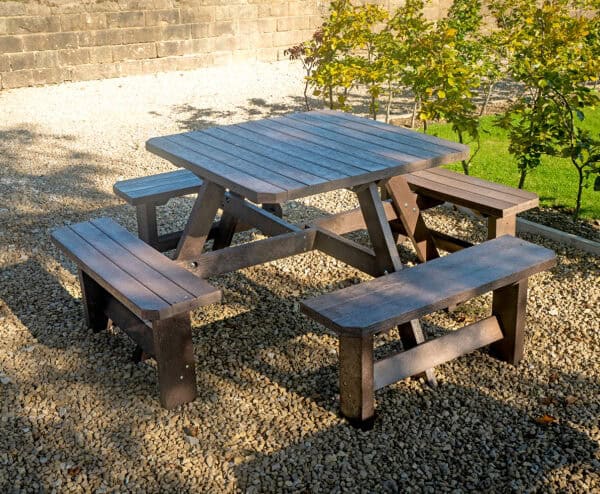 TDP Recycled Bradbourne Picnic table in brown (2)