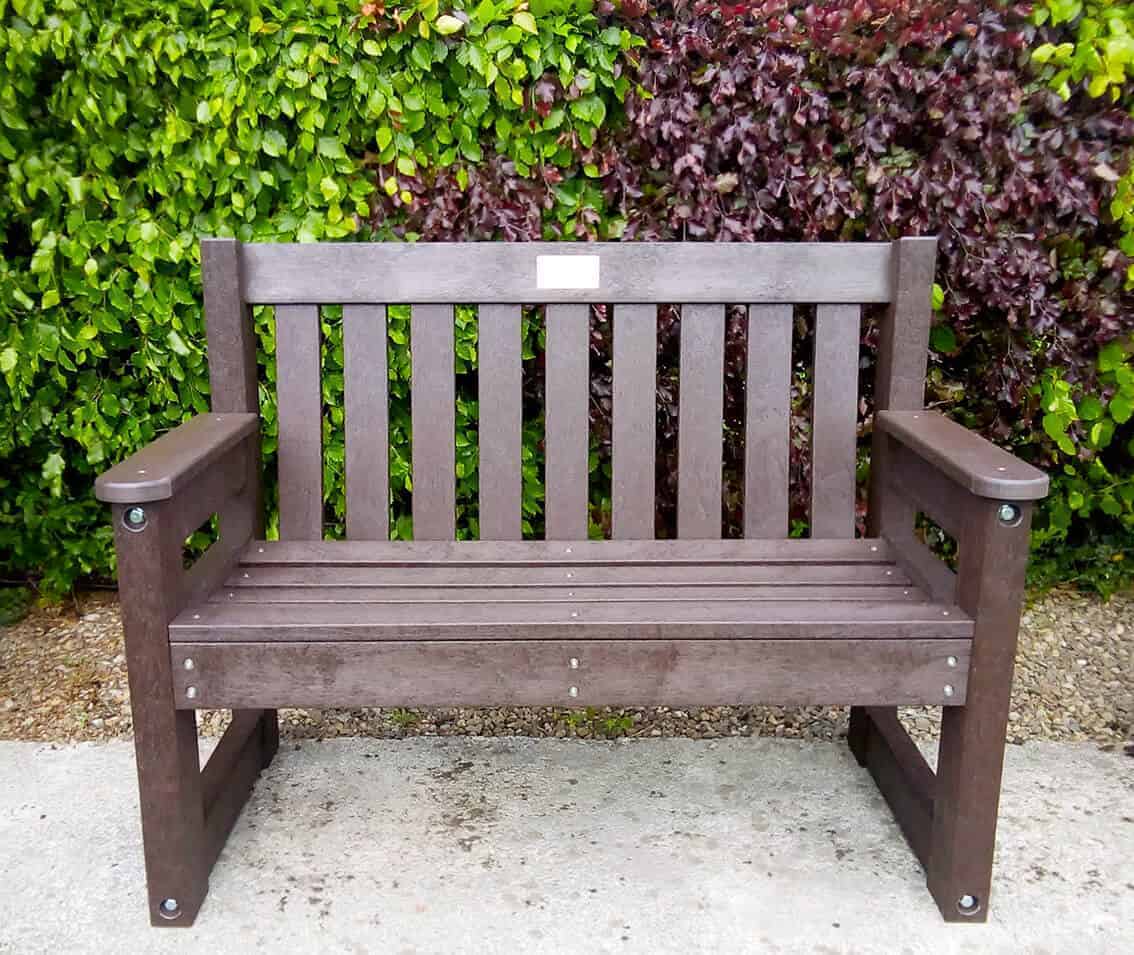 TDP Dale bench with brass plaque