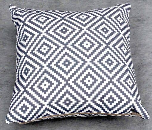 Scatter Cushion (Geometric pattern)