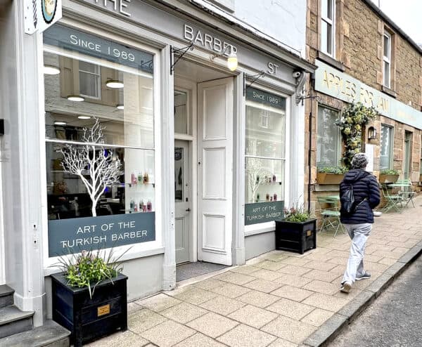 TDP Recycled Plastic Ipstone planters in Melrose, Scottish Boarders outside a shop