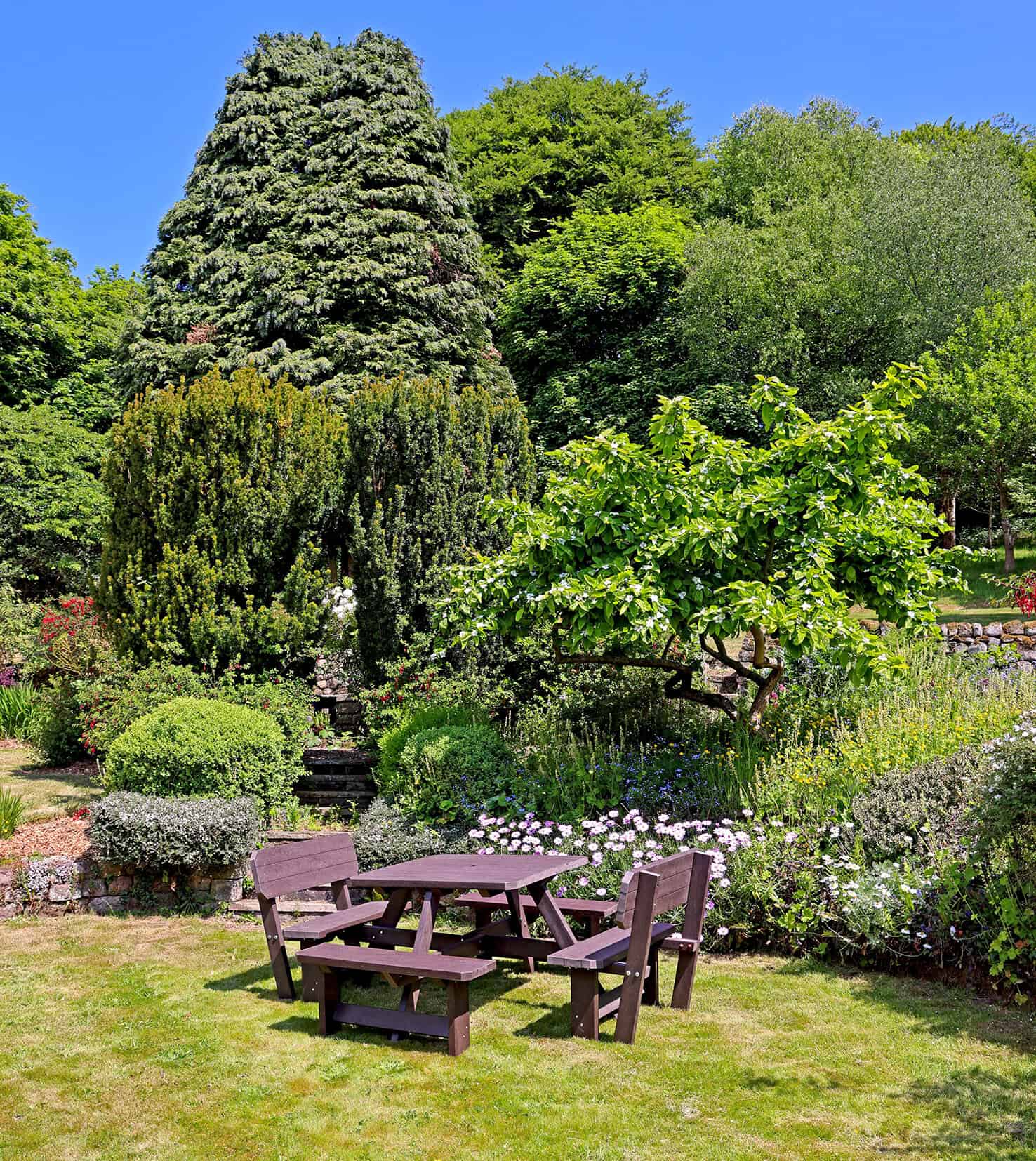 TDP Recycled Bakewell picnic table in brown with backrests