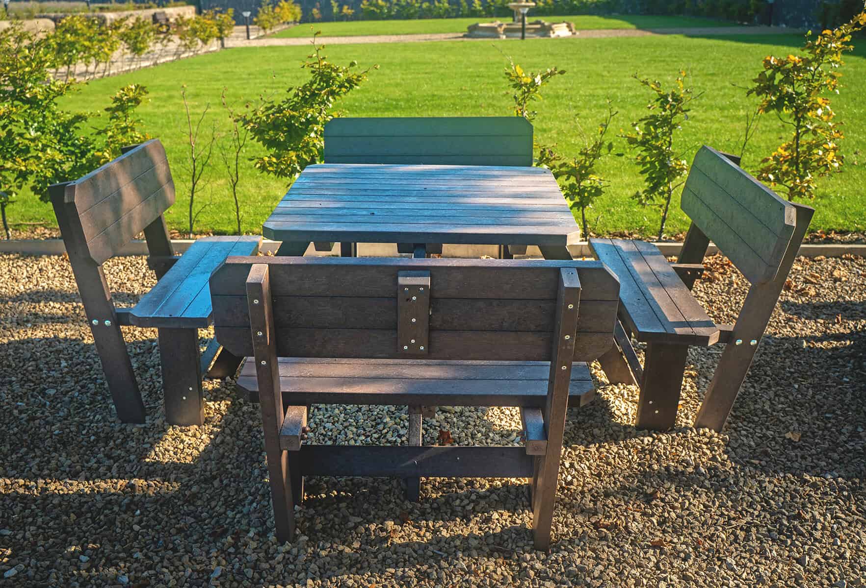 Bakewell Picnic Table - Image 7